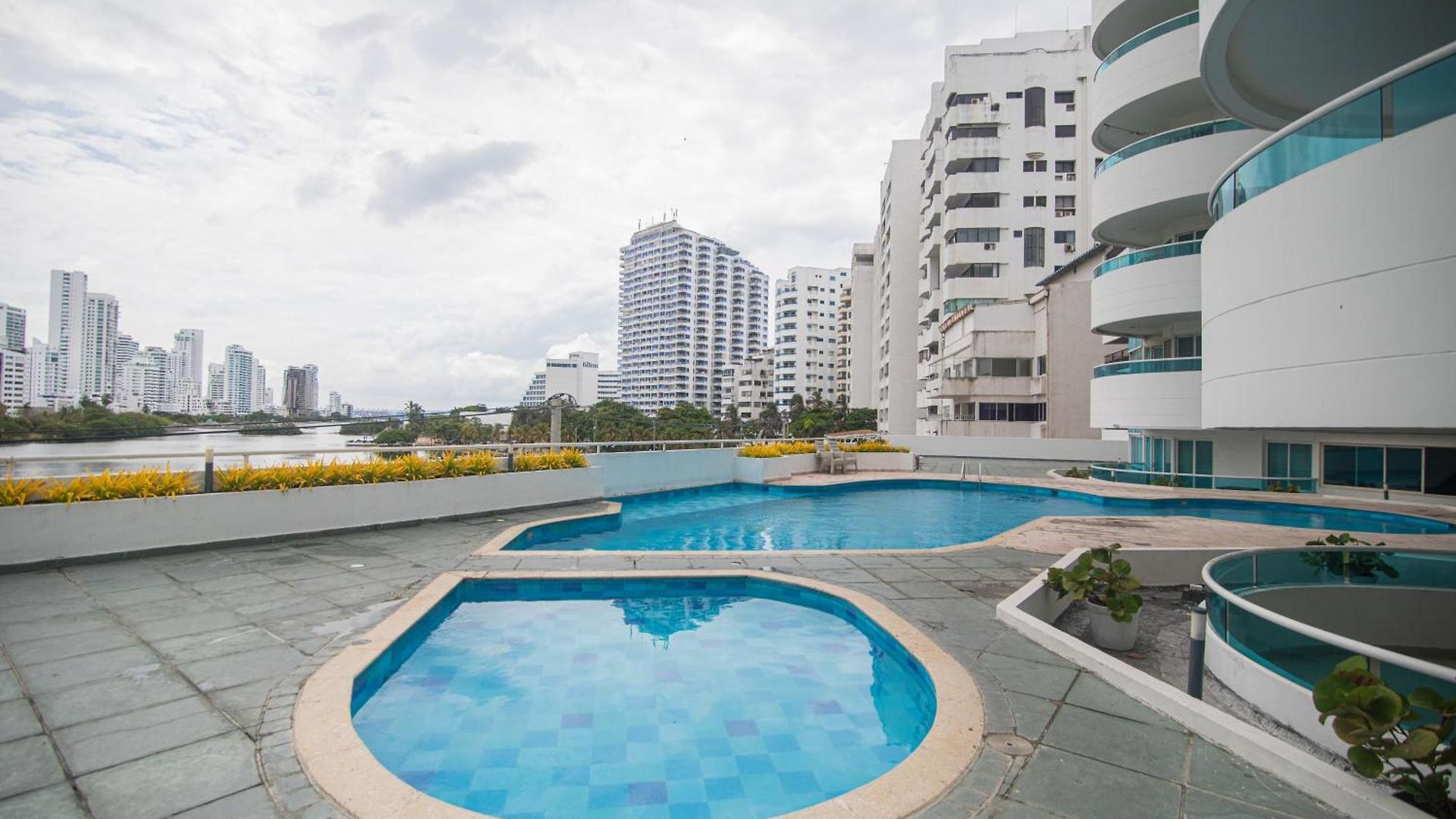 2b/2b Gorgeous Sunsets-ocean View -pool *