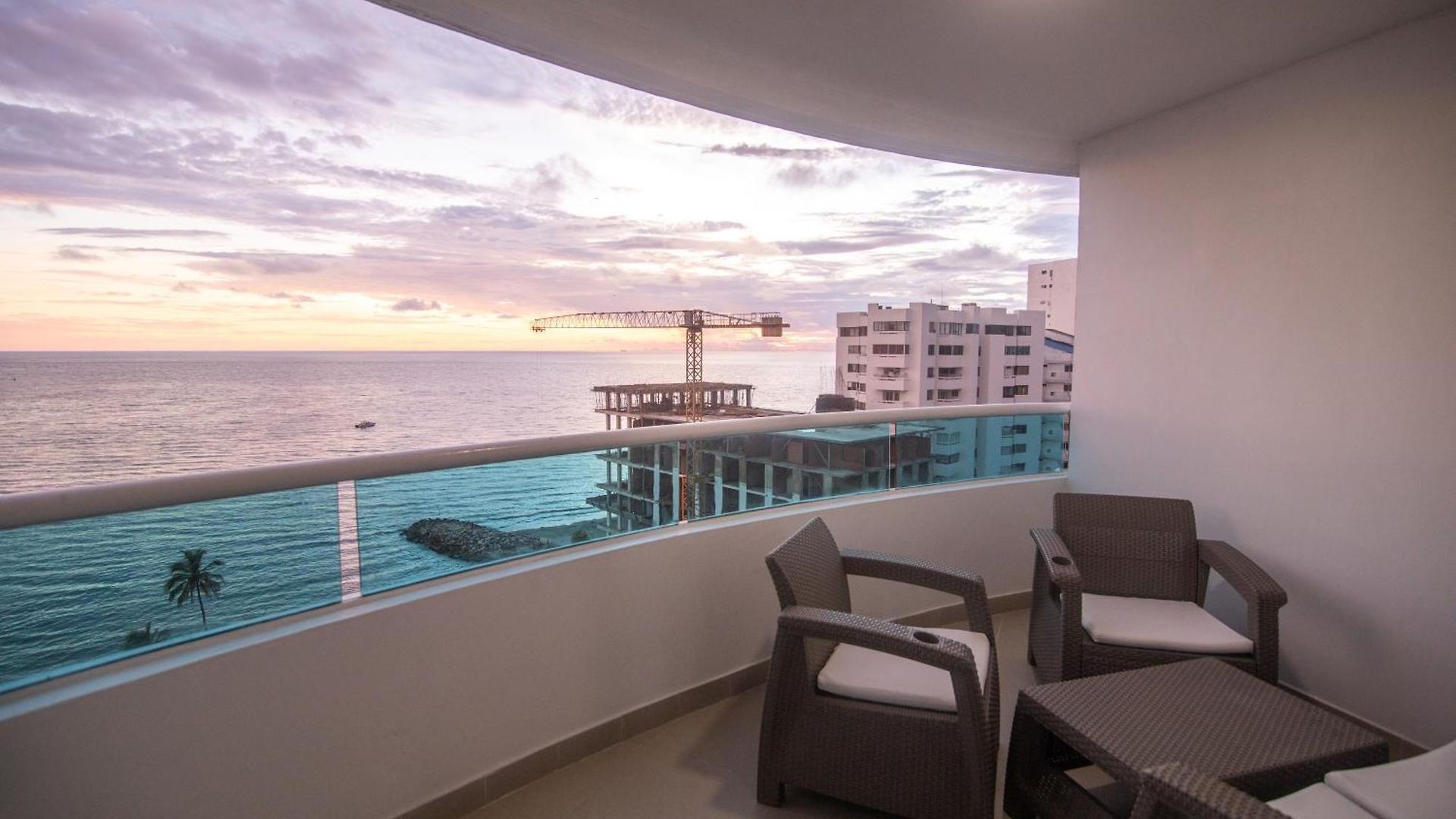 2b/2b Gorgeous Sunsets-ocean View -pool